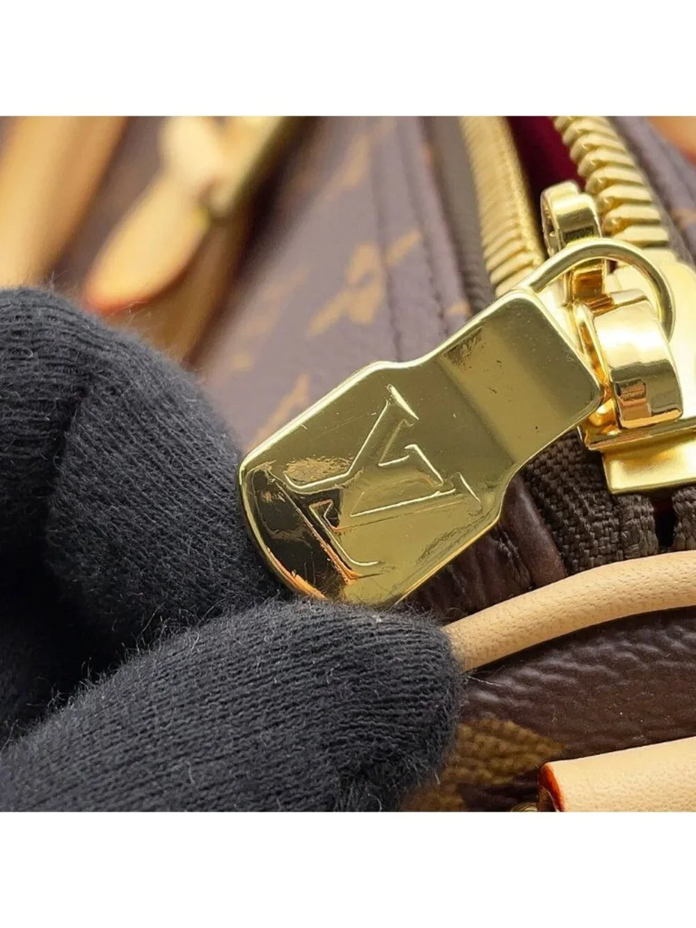 Louis Vuitton Boston Bag Monogram LV TM Keepall Bandouliere 45 Travelbag